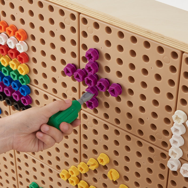 MASTERKIDZ Kleurrijke schroeven voor STEM Creatief Bord - 512 stuks - 5 vormen & Mix Kleuren
