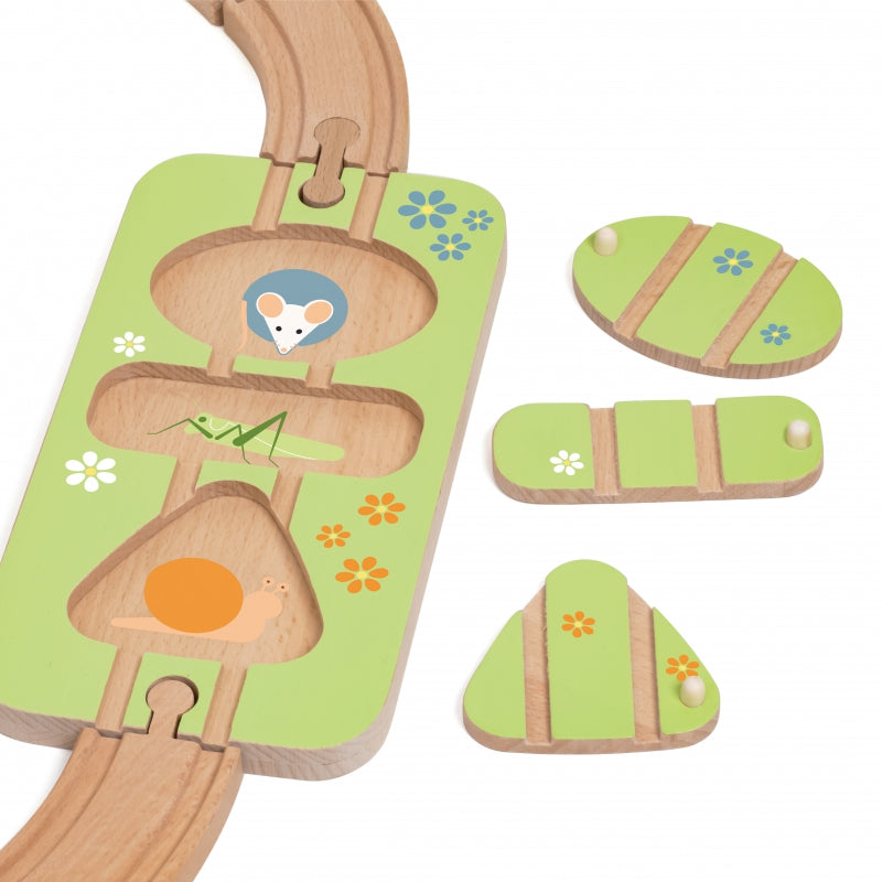 CLASSIC WORLD Set Houten Treinbaan + Vormen Sorteren 40 stuks