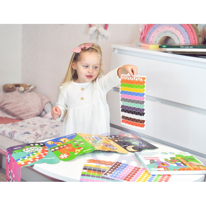 WOOPIE ART&FUN Sticker boek Dieren - Plakboek 504 stuks - Vorm- en Kleurenmatch (Engelstalig)