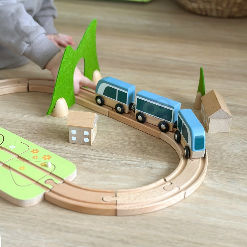 CLASSIC WORLD Set Houten Treinbaan + Vormen Sorteren 40 stuks