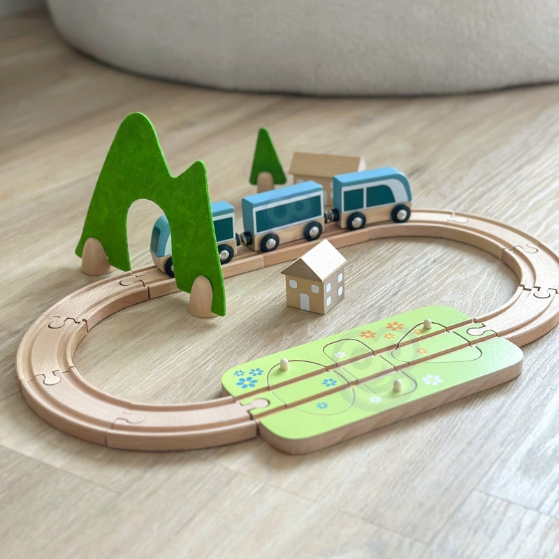 CLASSIC WORLD Set Houten Treinbaan + Vormen Sorteren 40 stuks