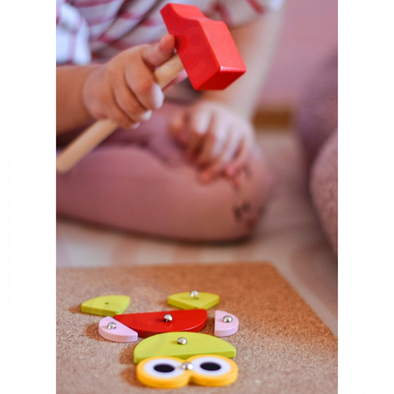 WOOPIE GREEN Houten Hamer- en Spijkerbord - Puzzel 20 Patronen - 82 Stuks - FSC Certificaat