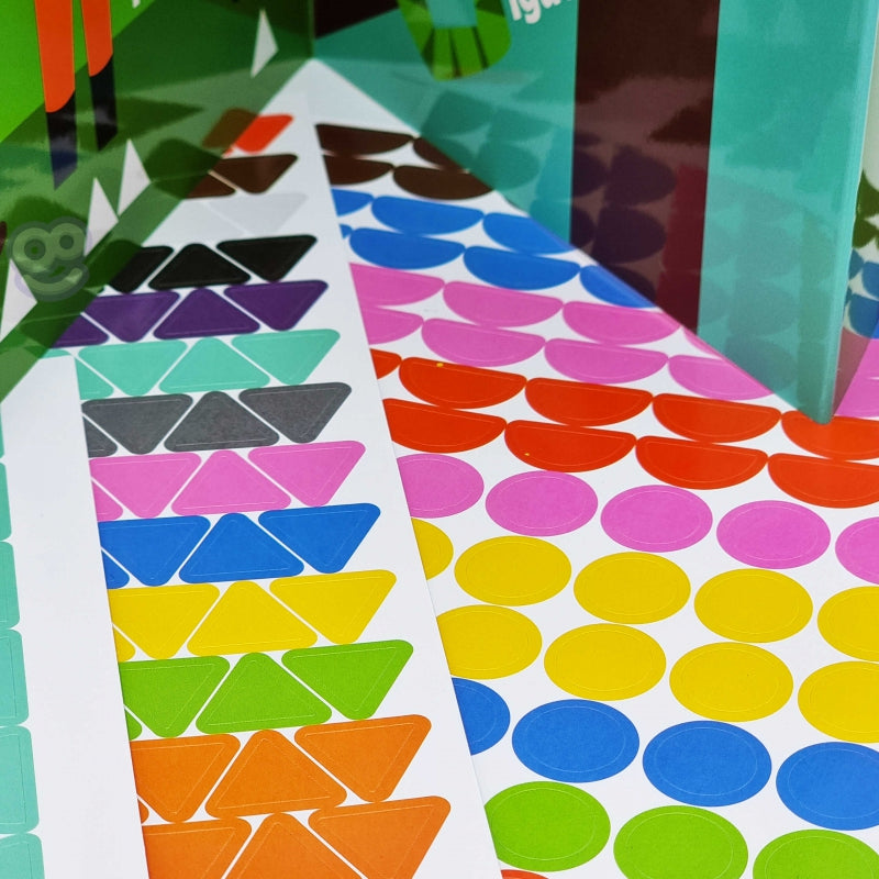 WOOPIE ART&FUN Sticker boek Dieren - Plakboek 504 stuks - Vorm- en Kleurenmatch  (Engelstalig)