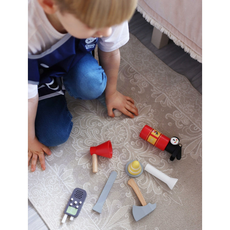 CLASSIC WORLD Kleine brandweerset met kostuum en gereedschap - 8 stuks