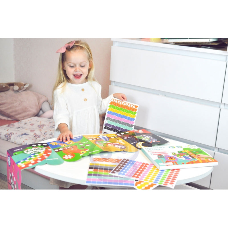 WOOPIE ART&FUN Sticker boek Dieren - Plakboek 504 stuks - Vorm- en Kleurenmatch  (Engelstalig)