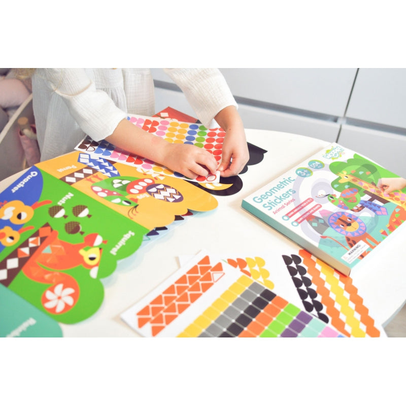 WOOPIE ART&FUN Sticker boek Dieren - Plakboek 504 stuks - Vorm- en Kleurenmatch  (Engelstalig)