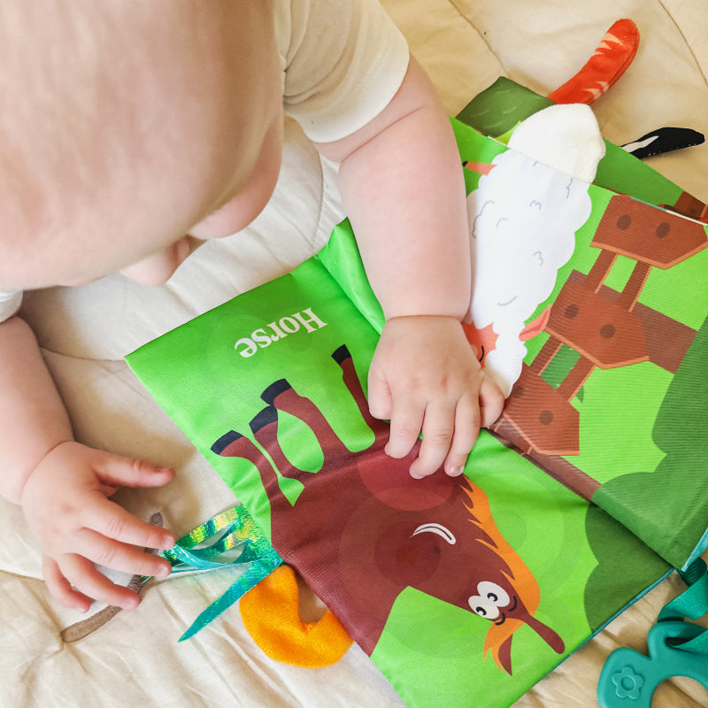 WOOPIE BABY Stoffen Dierenboekje met Staartjes (Engels-talig)